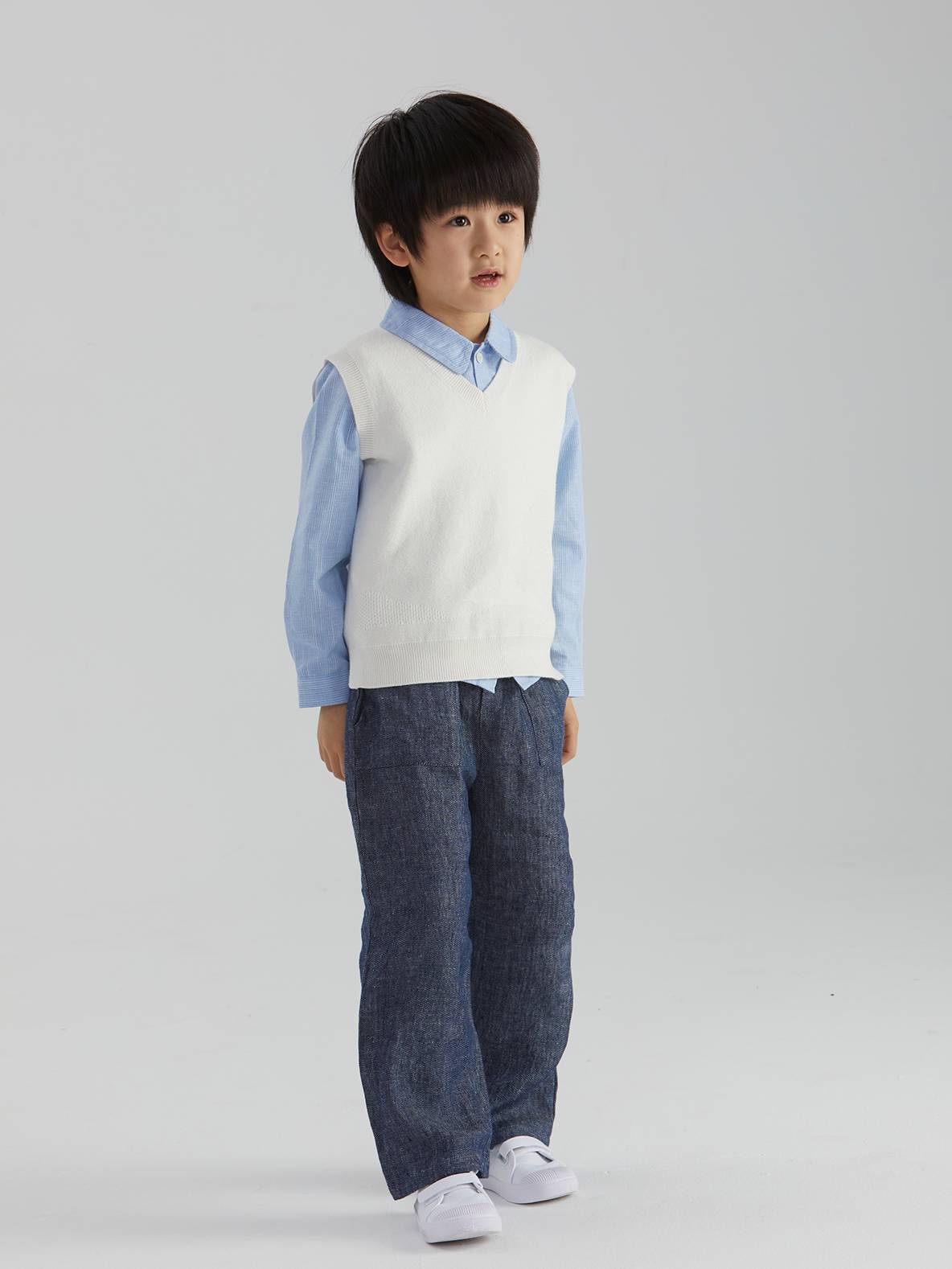 ArborTree organic cotton and cashmere 3D pattern vest for kids, soft and cozy with natural fiber blend.