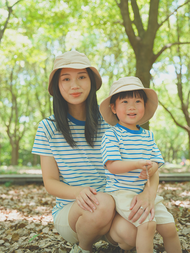 ArborTree organic cotton baby blue and white striped short sleeve T-shirt for kids, natural and breathable fabric.