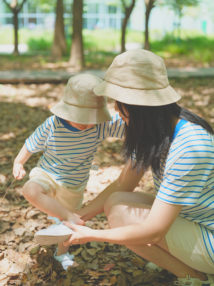Baby blue and white striped organic cotton short sleeve T-shirt for kids by ArborTree, natural and eco-friendly baby clothing.