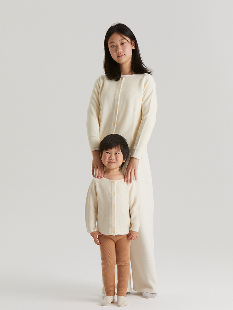 ArborTree cashmere-wool matching parent-child knit cardigan, warm and skin-friendly, suitable for spring, autumn, and winter.
