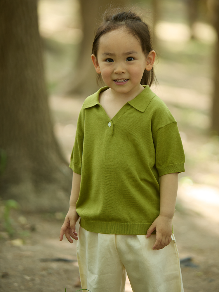 ArborTree superfine wool baby T-shirt with short sleeves, lapel design, soft and natural fabric for infants.