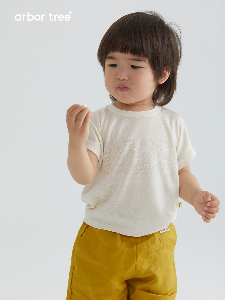 Unisex summer knit tee by arbortree in wave pattern, made of 100% natural mulberry silk, lightweight and breathable.