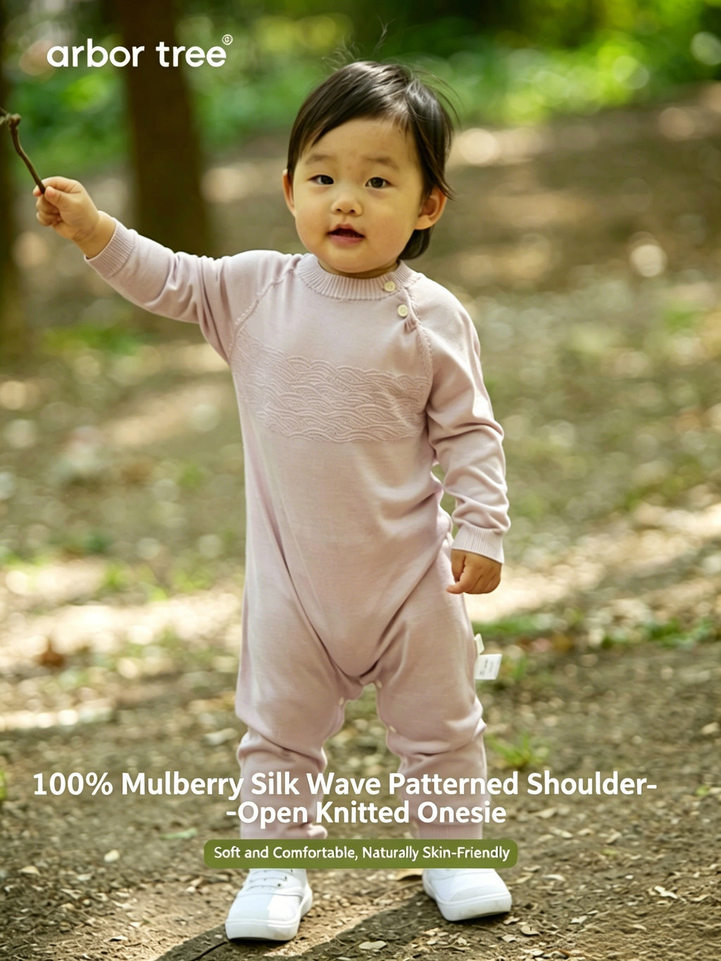 Unisex baby romper made of 100% mulberry silk with wavy pattern, long sleeves, perfect for spring and fall, soft against the skin.