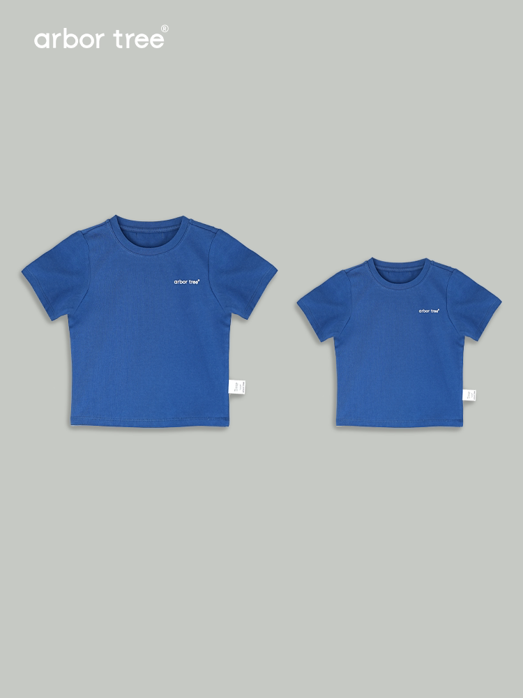 Organic cotton parent-child summer tees by arbortree, lightweight and breathable in natural cotton fabric, ideal for warm weather.