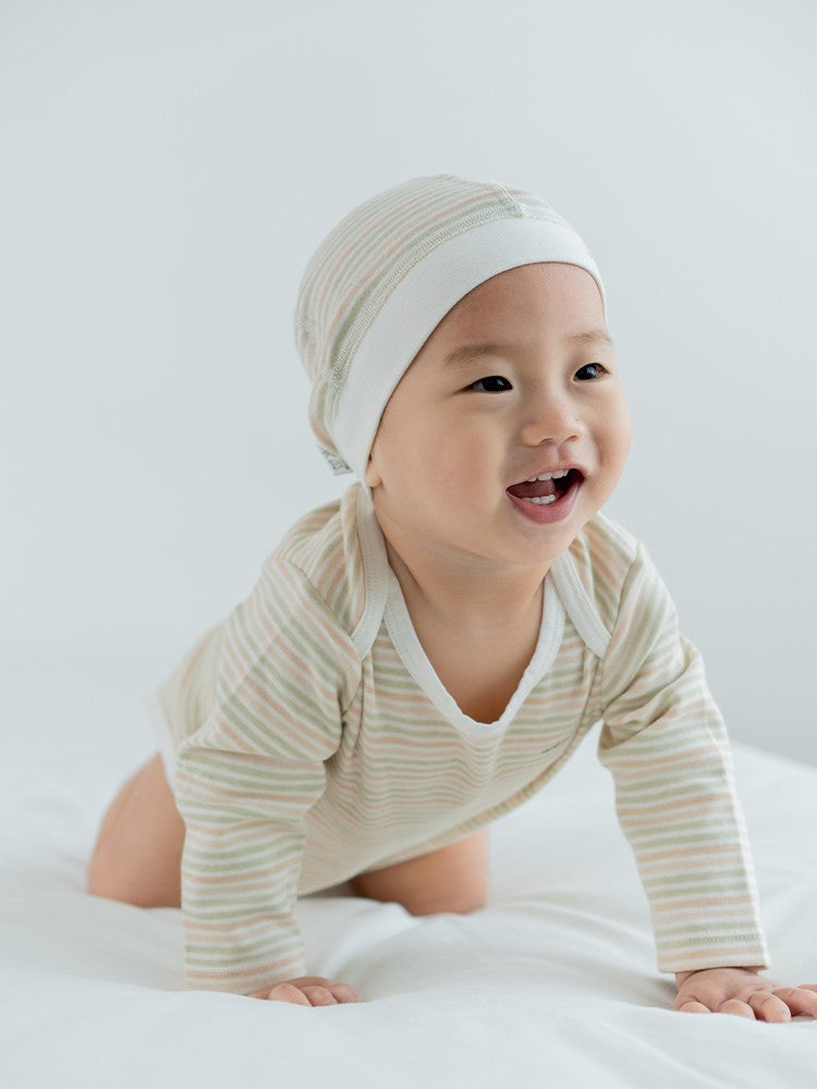 ArborTree 100% natural colored cotton baby triangle crawling suit bodysuit, soft and comfortable for infants.