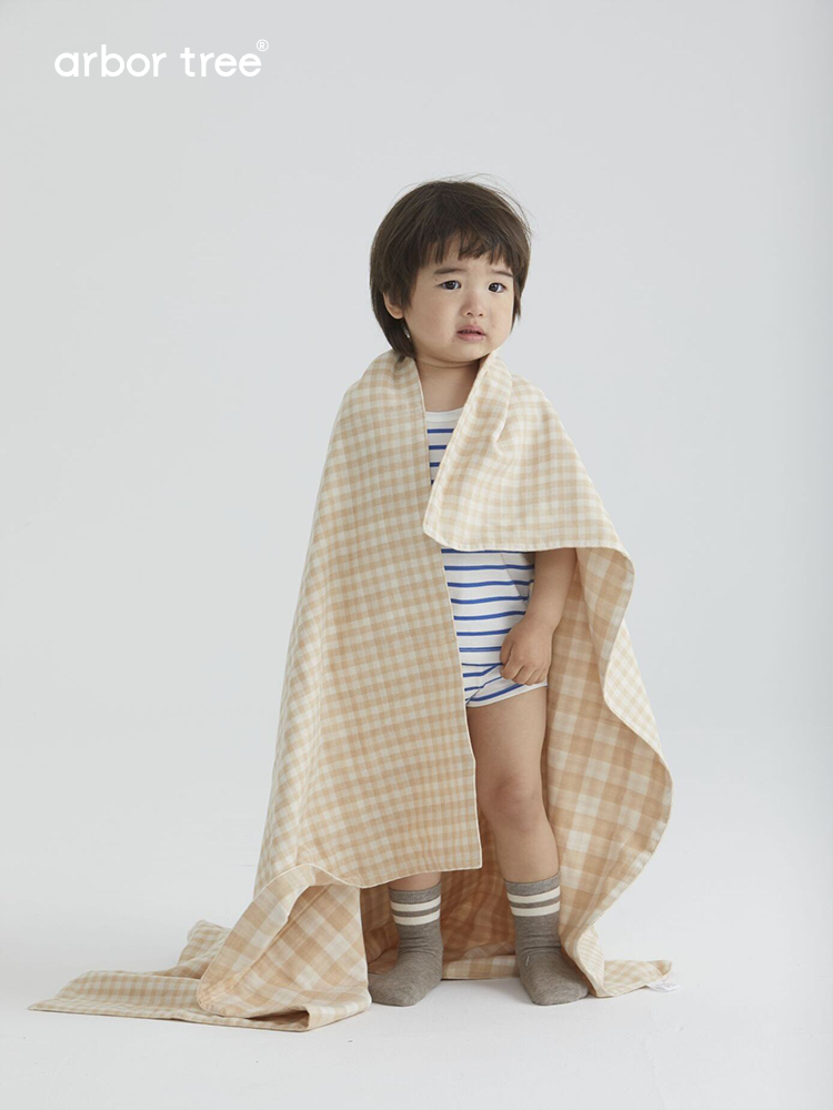 ArborTree organic cotton checkered baby blanket, small quilt for infants, soft swaddle blanket with blue and white pattern