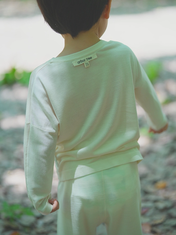 ArborTree natural mulberry silk unisex long-sleeve T-shirt with wavy pattern, soft, moisture-wicking spring/summer knit.