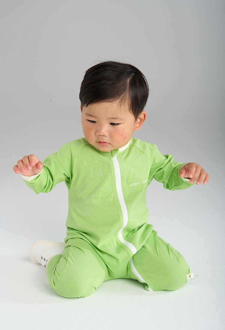ArborTree organic cotton long-sleeve kids one-piece with side zipper, suitable for boys and girls in spring and fall, soft on skin.