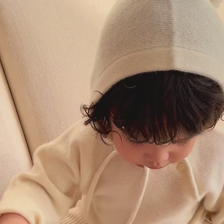 ArborTree Joyful Little Cashmere Pom-Pom Hat for Babies—Fall/Winter Hats for Princess-Style Boys and Girls—Cute