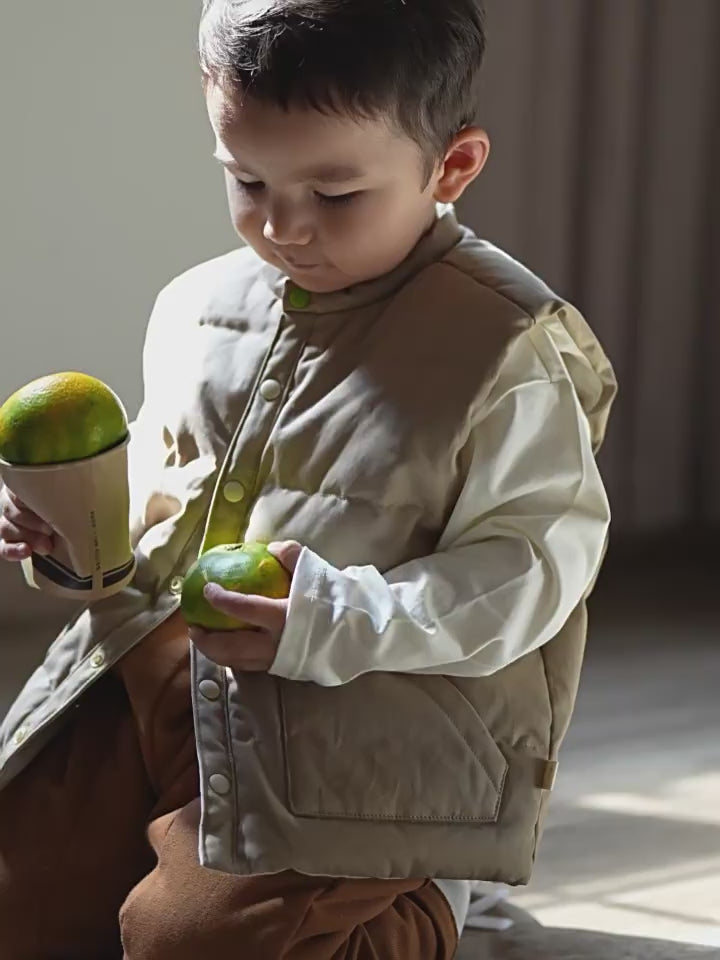 ArborTree All-Natural White Duck Down Vests for Boys and Girls: Warm, Cold-Resistant, and Windproof for Fall and Winter