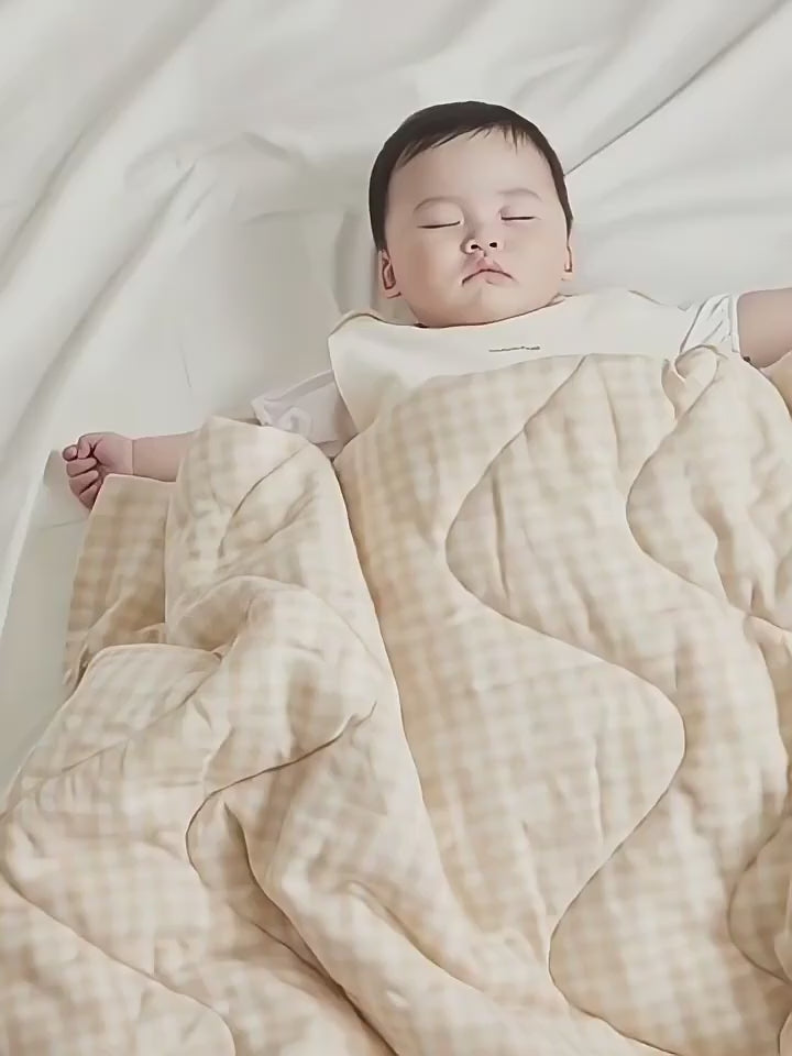 ArborTree Natural Organic Cotton Baby Quilt (Machine Washable) – Warm, Moisture-Wicking, and Breathable